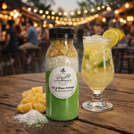 Kit à Rhum arrangé coco, citron vert et ananas.